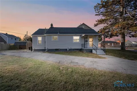 5408 302nd St, Toledo, OH 43611