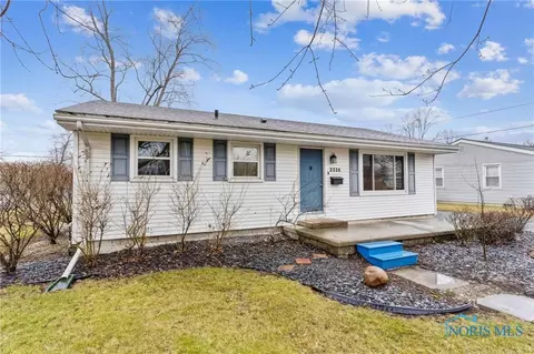 2324 Greenacre Dr, Findlay, OH 45840