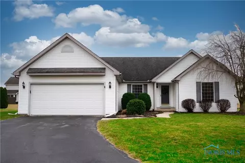 1826 Whispering Way, Perrysburg, OH 43551