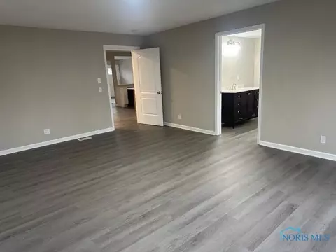 852 Independence Rd, Toledo, OH 43607 photo 18
