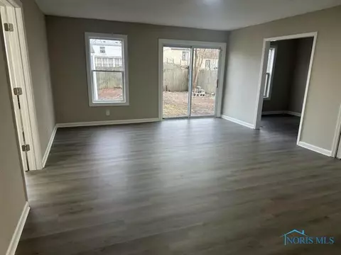 852 Independence Rd, Toledo, OH 43607 photo 5