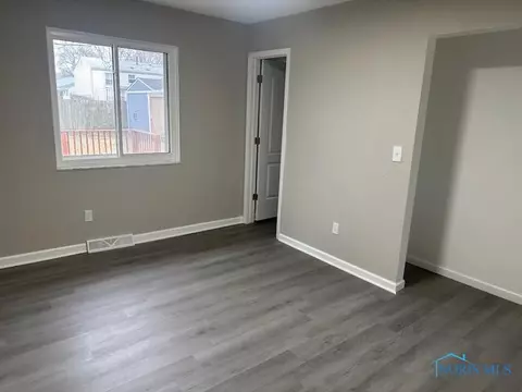 852 Independence Rd, Toledo, OH 43607 photo 8