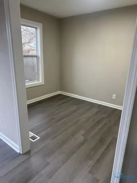 852 Independence Rd, Toledo, OH 43607 photo 17
