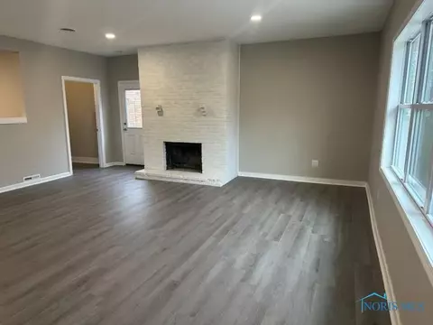 852 Independence Rd, Toledo, OH 43607 photo 4