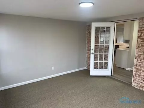 852 Independence Rd, Toledo, OH 43607 photo 14