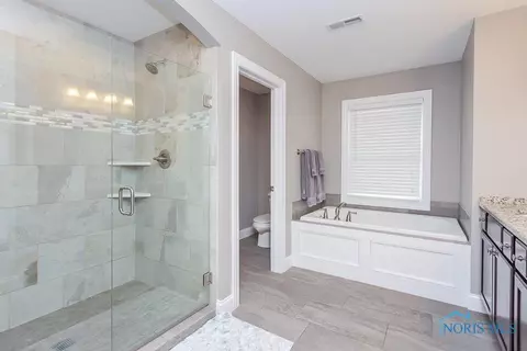 1483 Blackhawk Dr, Waterville, OH 43566 photo 23