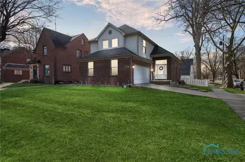 2837 Cheltenham Rd, Toledo, OH 43606