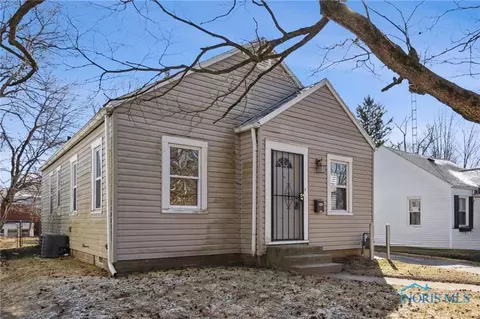 757 Colima Dr, Toledo, OH 43609