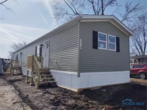 1719 Southshore Dr, Findlay, OH 45840
