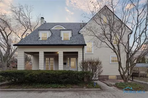 3552 Brookside Rd, Ottawa Hills, OH 43606