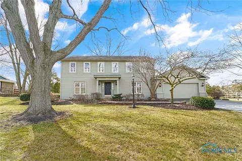 9905 Sedgefield Rd, Perrysburg, OH 43551