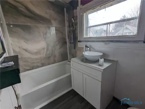 402 Elder Dr, Toledo, OH 43608 photo 14
