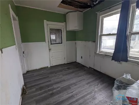 402 Elder Dr, Toledo, OH 43608 photo 10