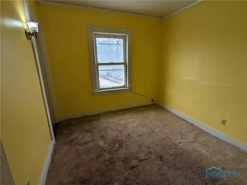 402 Elder Dr, Toledo, OH 43608 photo 17