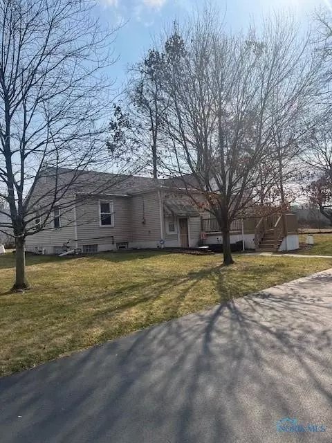 6055 Claremont Rd, Sylvania, OH 43560