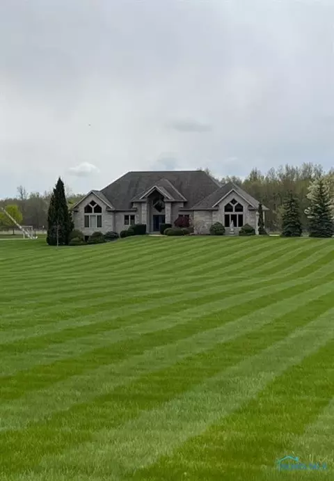 1604 Buckskin Rd, Hicksville, OH 43526