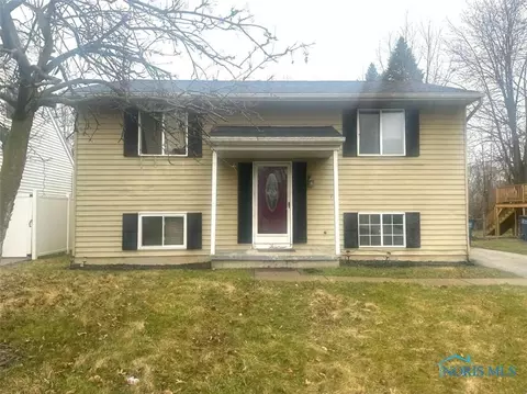 15 Dunderry Ln, Toledo, OH 43615