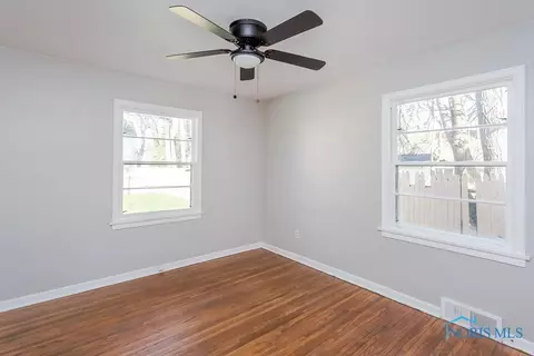 1009 Independence Rd, Toledo, OH 43607 photo 12