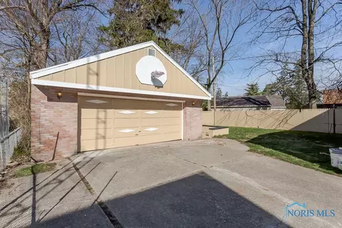 1009 Independence Rd, Toledo, OH 43607 photo 27