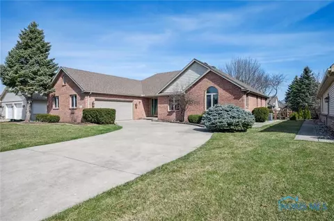 4277 Pearson Pkwy, Oregon, OH 43616