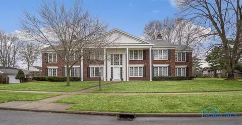 4143 Stonehenge Dr #3, Sylvania, OH 43560
