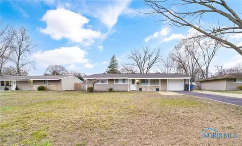3019 Lincolnshire Blvd W, Toledo, OH 43606
