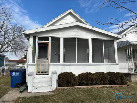 1933 Delence St, Toledo, OH 43605