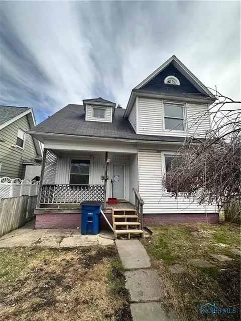 911 Oak St, Toledo, OH 43605