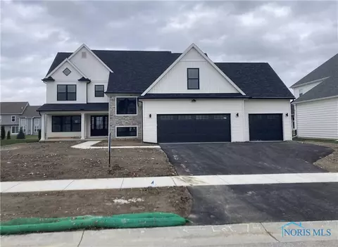 1010 Brampton Park Rd, Perrysburg, OH 43551