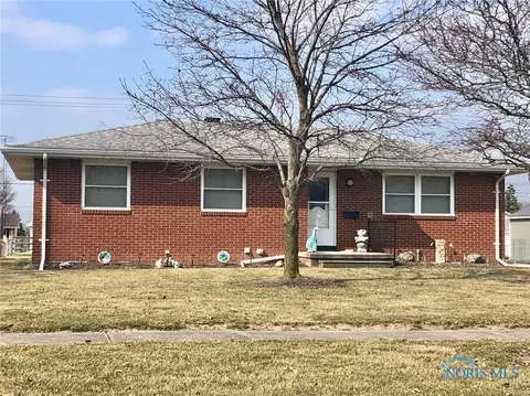 1318 Superior St, Genoa, OH 43430