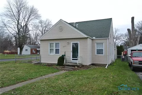 5964 Murnen Rd, Toledo, OH 43623