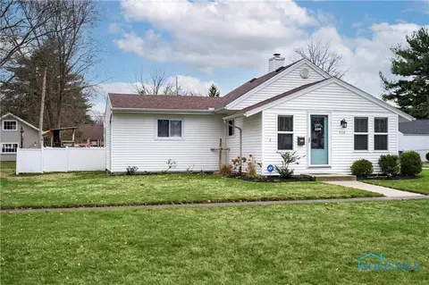 424 W 6th St, Perrysburg, OH 43551