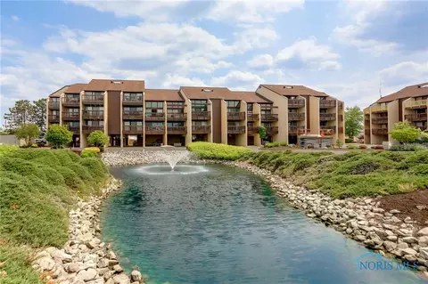 1801 E Perry St #30, Port Clinton, OH 43452