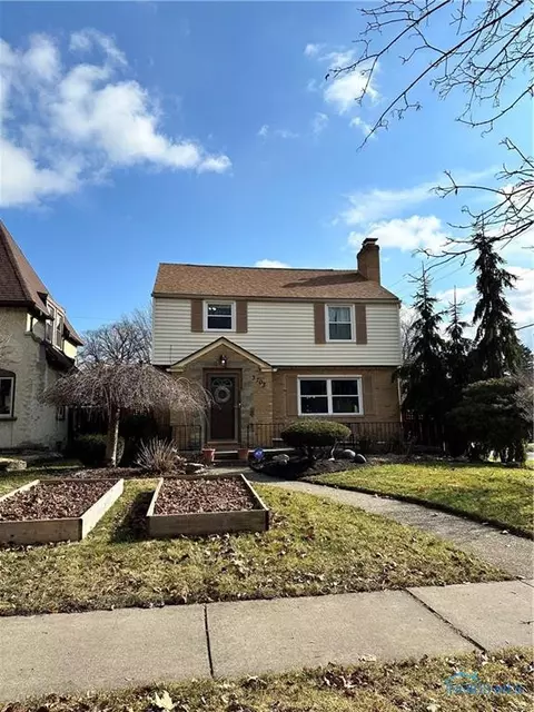 3702 Garrison Rd, Toledo, OH 43613