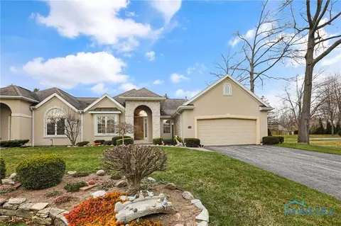2111 Austin Bluffs Ct, Toledo, OH 43615