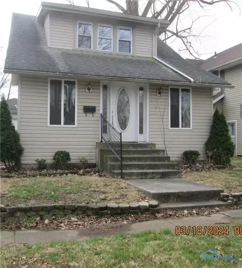 617 Foster St, Fostoria, OH 44830