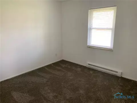 1009 Colonial Ln, Bryan, OH 43506 photo 12