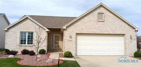 6830 Reflections Dr, Maumee, OH 43537