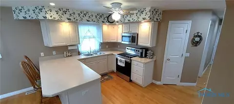 6830 Reflections Dr, Maumee, OH 43537 photo 11