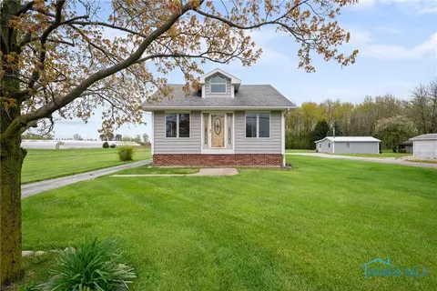 1027 Lemoyne Rd, Northwood, OH 43619