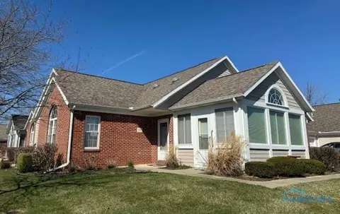 162 Summerfield Blvd, Bowling Green, OH 43402