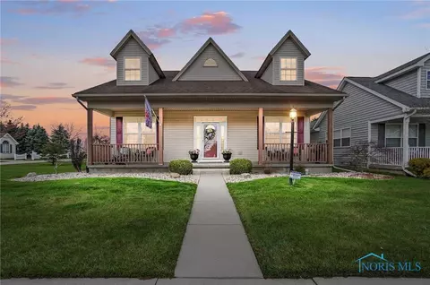 5631 Breezy Porch Dr, Sylvania, OH 43560