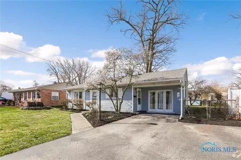 126 Friars Ln, Toledo, OH 43615