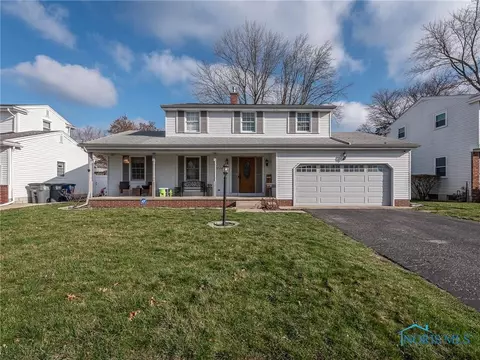 2802 Provincetowne Dr, Toledo, OH 43613