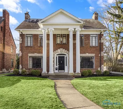 3041 Kenwood Blvd, Toledo, OH 43606