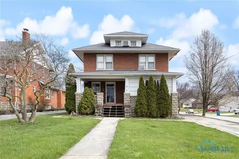 224 N Locust St, Oak Harbor, OH 43449
