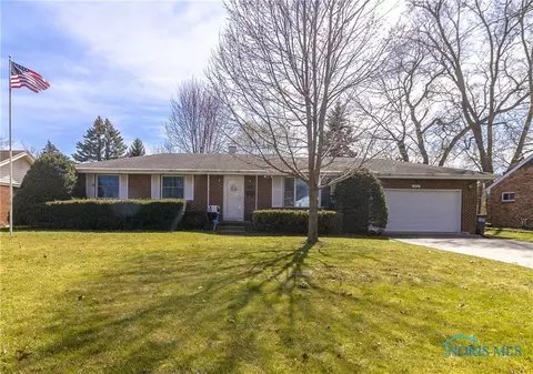 5933 Holman Rd, Toledo, OH 43615