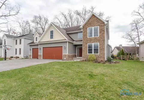 8761 Linden Lake Rd, Sylvania, OH 43560
