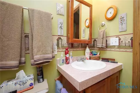 281 E South St, Mccomb, OH 45858 photo 31