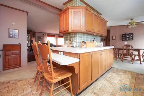 281 E South St, Mccomb, OH 45858 photo 11